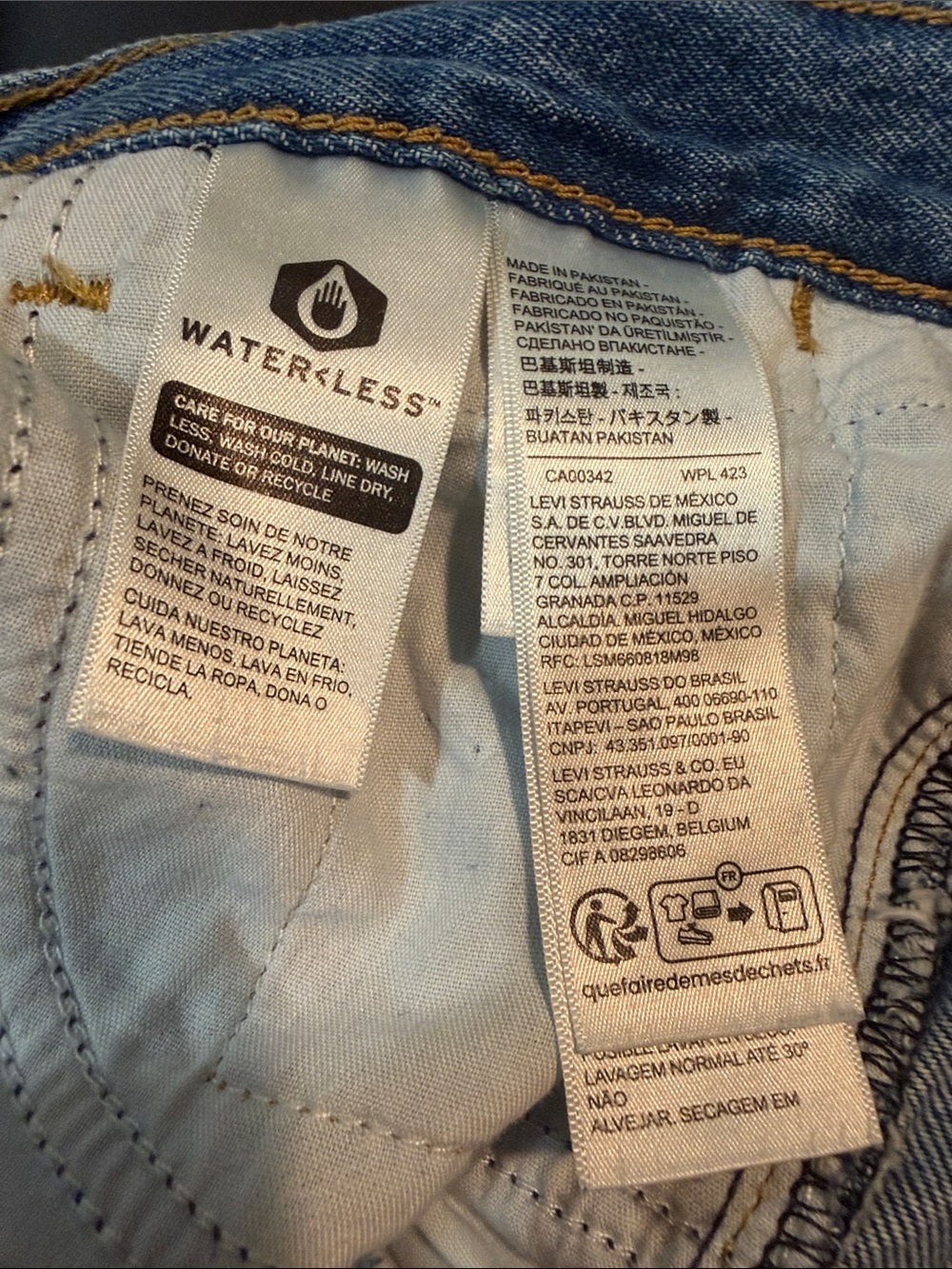 NWOT - Levi's '94 Baggy Wide-Leg Jeans - Size 27 - Medium Indigo Wash - Picture 7 of 12